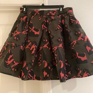 Banana Republic army green jigsaw skirt. NWT sz10